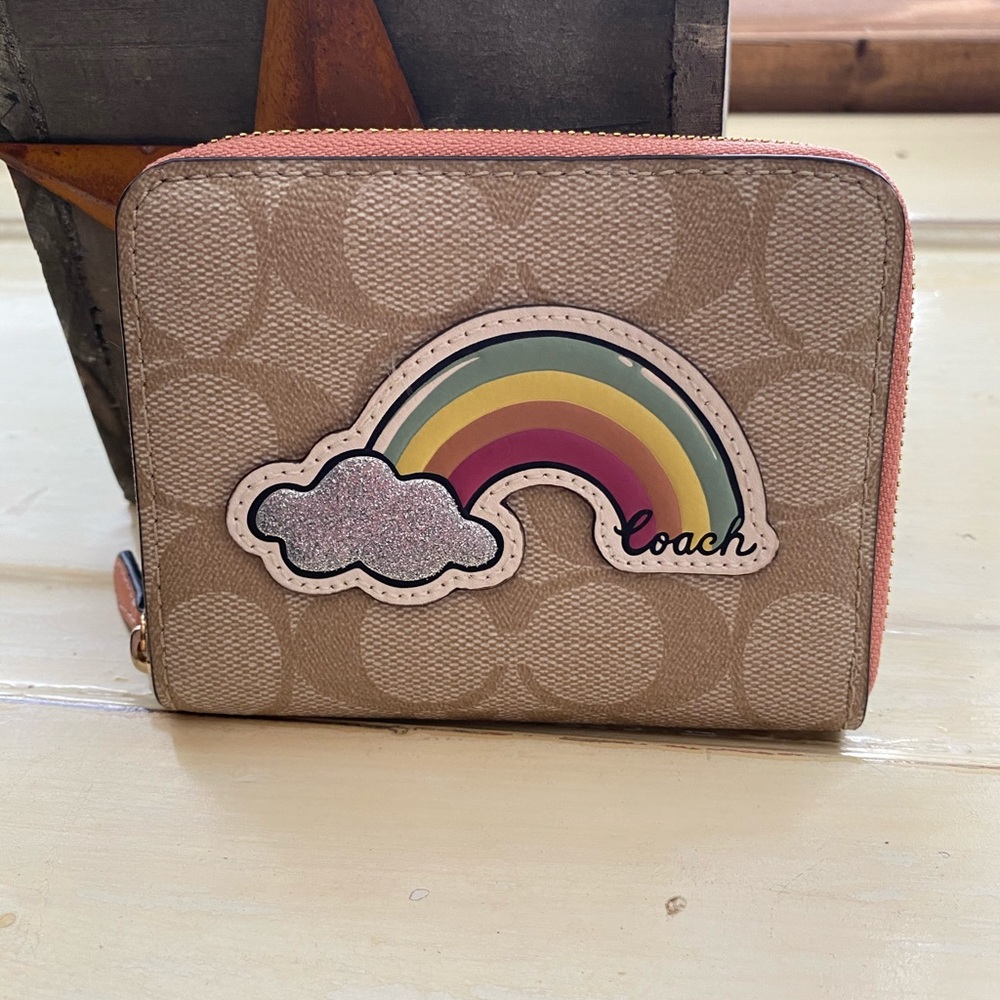 **Authentic** Coach Zipper Wallet